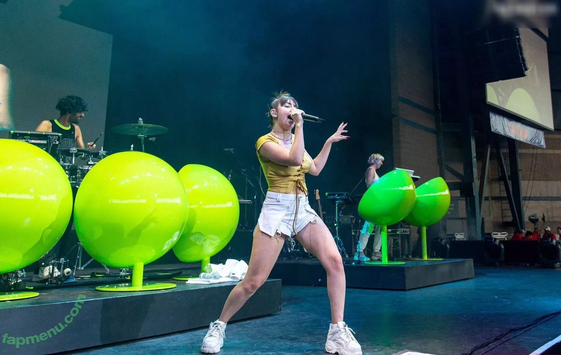 Charli XCX nude photo #2593 (charli_xcx / charlignarly / charlixcx)