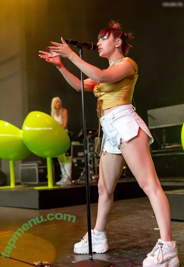 Charli XCX nude photo #2597 (charli_xcx / charlignarly / charlixcx)