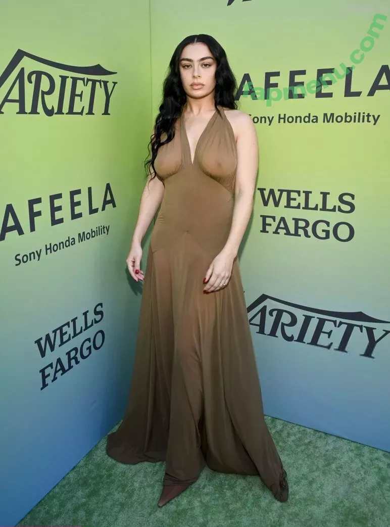 Charli XCX nude photo #2602 (charli_xcx / charlignarly / charlixcx)
