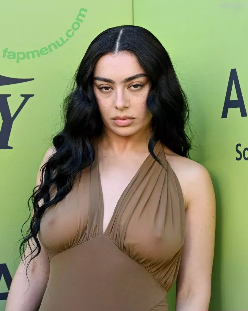 Charli XCX nude photo #2604 (charli_xcx / charlignarly / charlixcx)