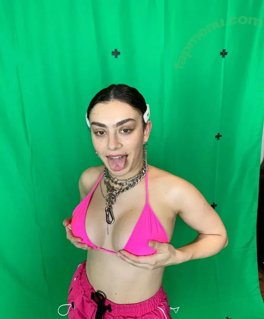 Charli XCX nude photo #2732 (charli_xcx / charlignarly)