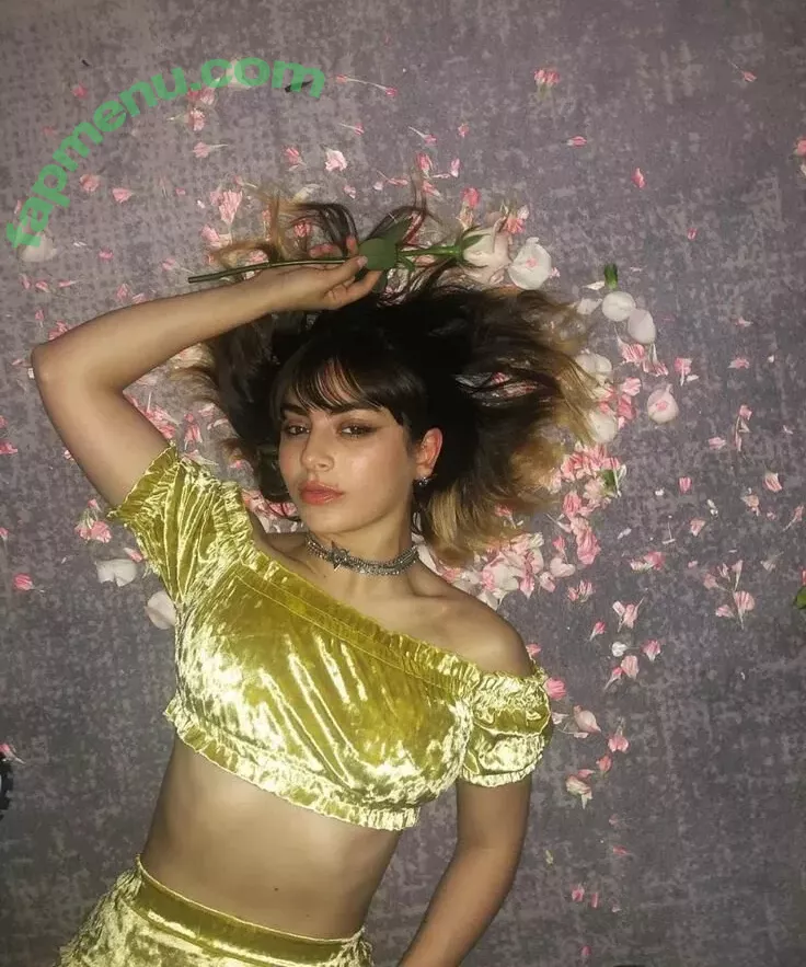 Charli XCX nude photo #2743 (charli_xcx / charlignarly)