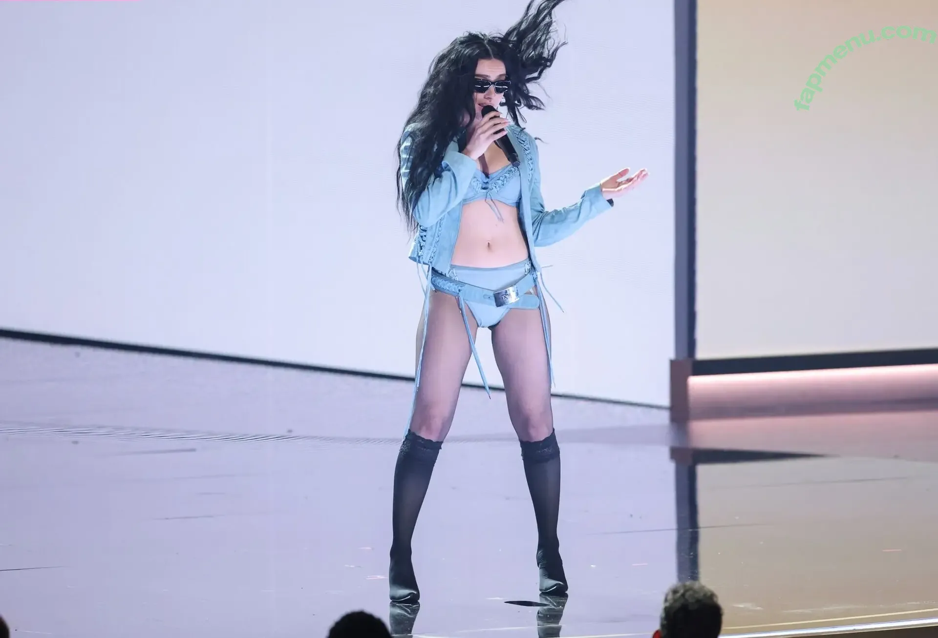 Charli XCX nude photo #2826 (charli_xcx / charlignarly)