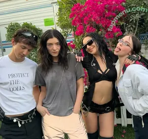 Charli XCX / charli_xcx / charlignarly nude photo #3091