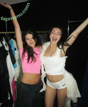 Charli XCX / charli_xcx / charlignarly nude photo #3156
