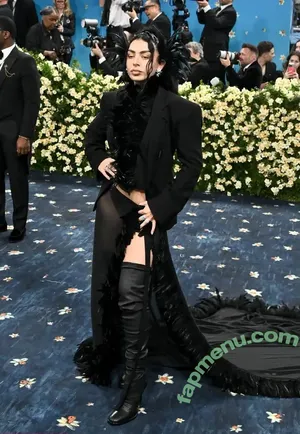 Charli XCX / charli_xcx / charlignarly nude photo #3188