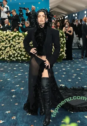 Charli XCX / charli_xcx / charlignarly nude photo #3196