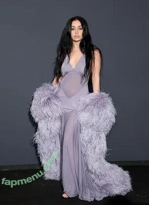 Charli XCX / charli_xcx / charlignarly nude photo #3313