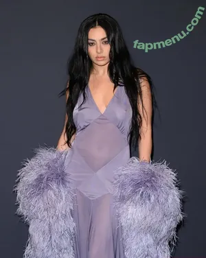Charli XCX / charli_xcx / charlignarly nude photo #3318