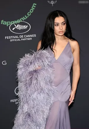 Charli XCX / charli_xcx / charlignarly nude photo #3380