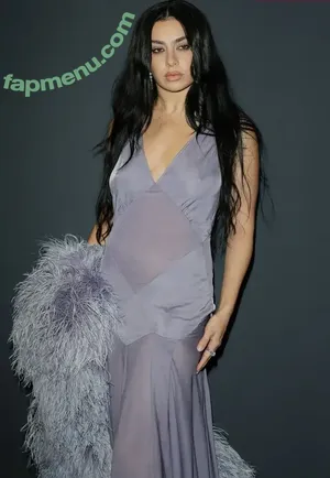 Charli XCX / charli_xcx / charlignarly nude photo #3382