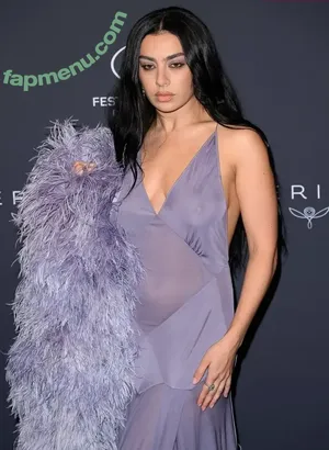 Charli XCX / charli_xcx / charlignarly nude photo #3384