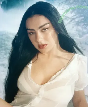 Charli XCX / charli_xcx / charlignarly nude photo #3481