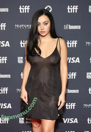 Charli XCX / charli_xcx / charlignarly nude photo #3551