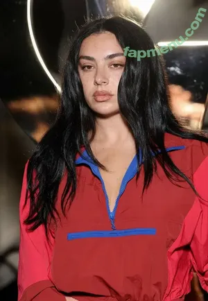 Charli XCX / charli_xcx / charlignarly nude photo #3594
