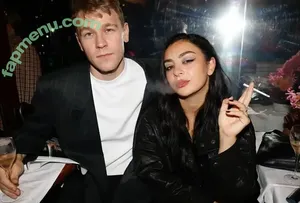 Charli XCX / charli_xcx / charlignarly nude photo #3636