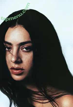 Charli XCX / charli_xcx / charlignarly nude photo #3667