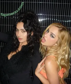 Charli XCX / charli_xcx / charlignarly nude photo #3702