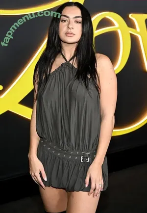 Charli XCX / charli_xcx / charlignarly nude photo #3728