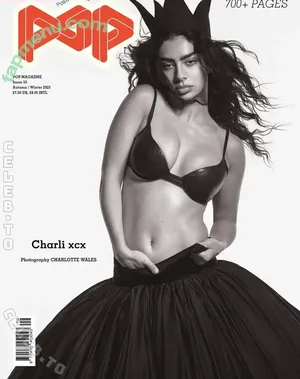 Charli XCX / charli_xcx / charlignarly nude photo #3762