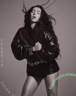Charli XCX / charli_xcx / charlignarly nude photo #3770