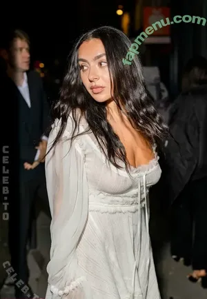 Charli XCX / charli_xcx / charlignarly nude photo #3784