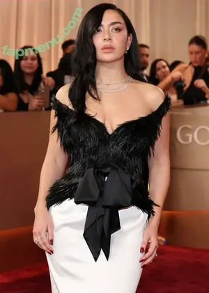 Charli XCX / charli_xcx / charlignarly / charlixcx nude photo #3862