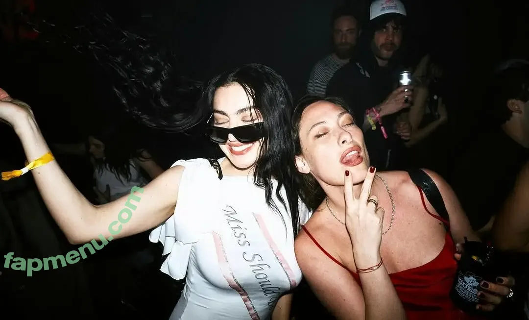 Charli XCX nude photo #3088 (charli_xcx / charlignarly)