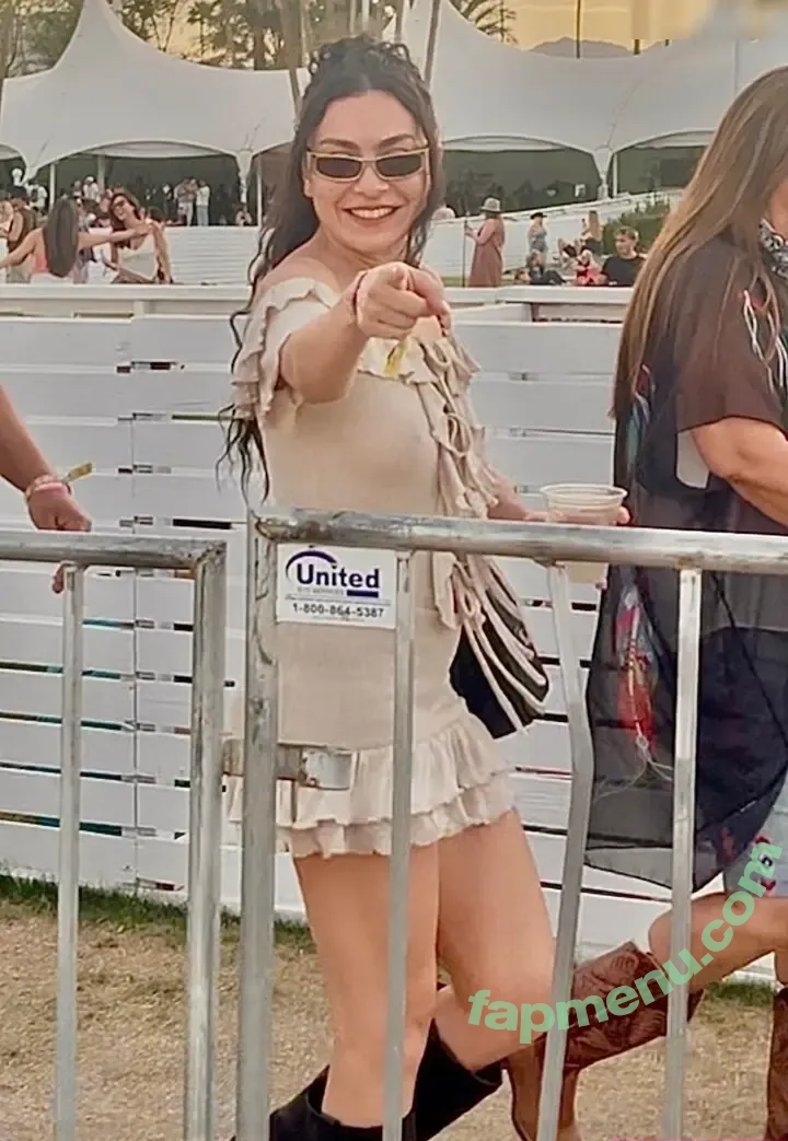 Charli XCX nude photo #3116 (charli_xcx / charlignarly)