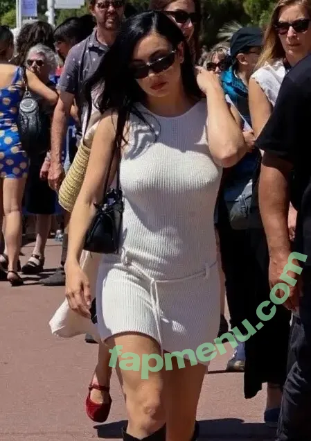 Charli XCX nude photo #3273 (charli_xcx / charlignarly)