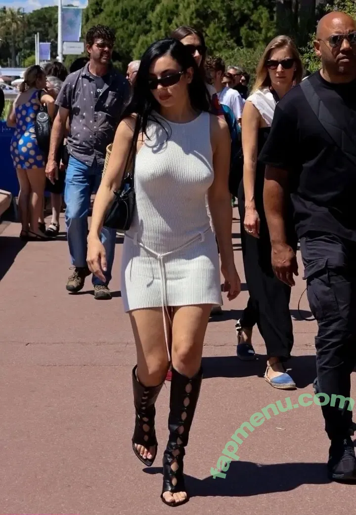 Charli XCX nude photo #3276 (charli_xcx / charlignarly)