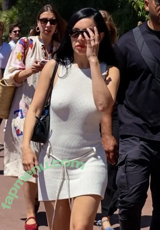 Charli XCX nude photo #3290 (charli_xcx / charlignarly)