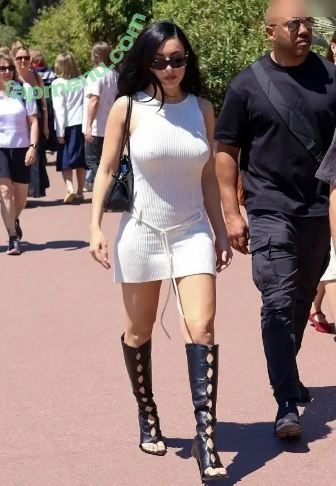 Charli XCX nude photo #3340 (charli_xcx / charlignarly)