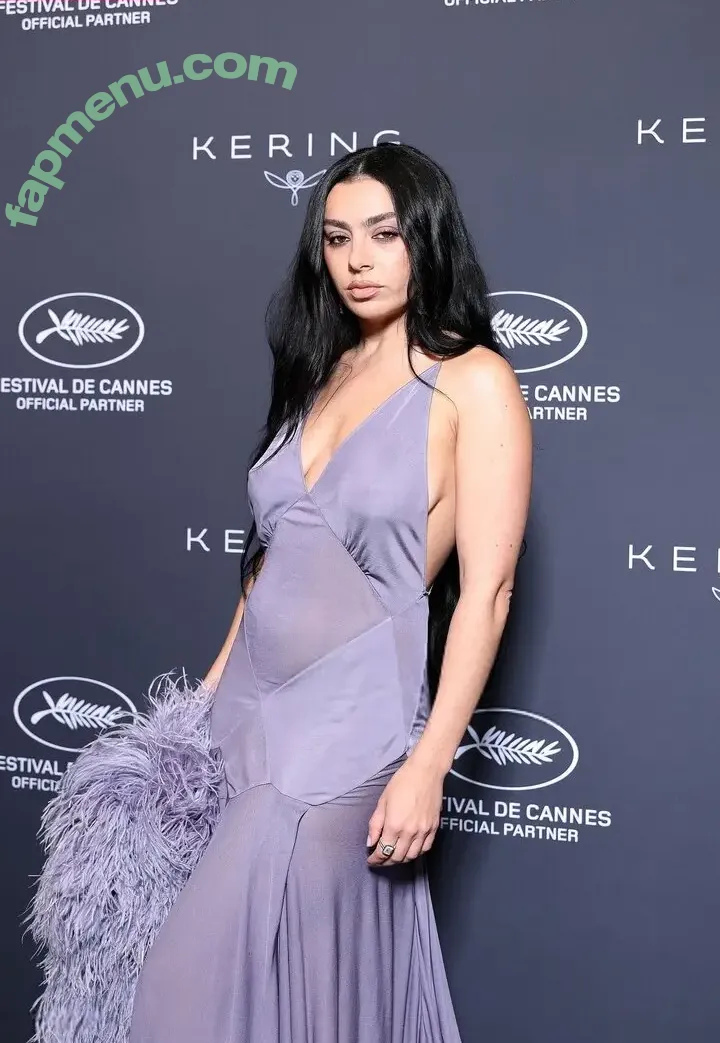 Charli XCX nude photo #3386 (charli_xcx / charlignarly)