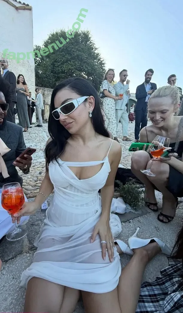 Charli XCX nude photo #3573 (charli_xcx / charlignarly)