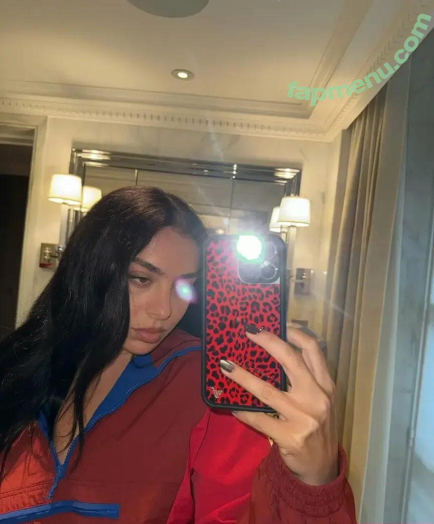 Charli XCX nude photo #3586 (charli_xcx / charlignarly)