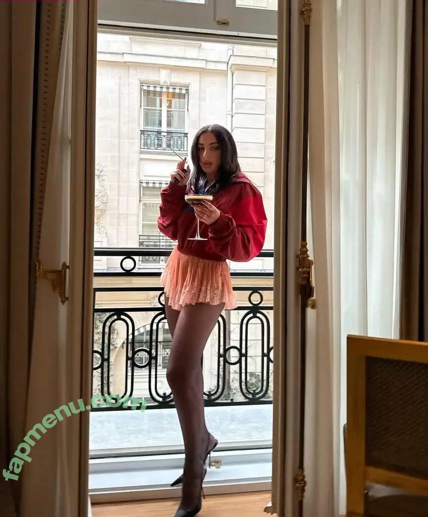 Charli XCX nude photo #3591 (charli_xcx / charlignarly)