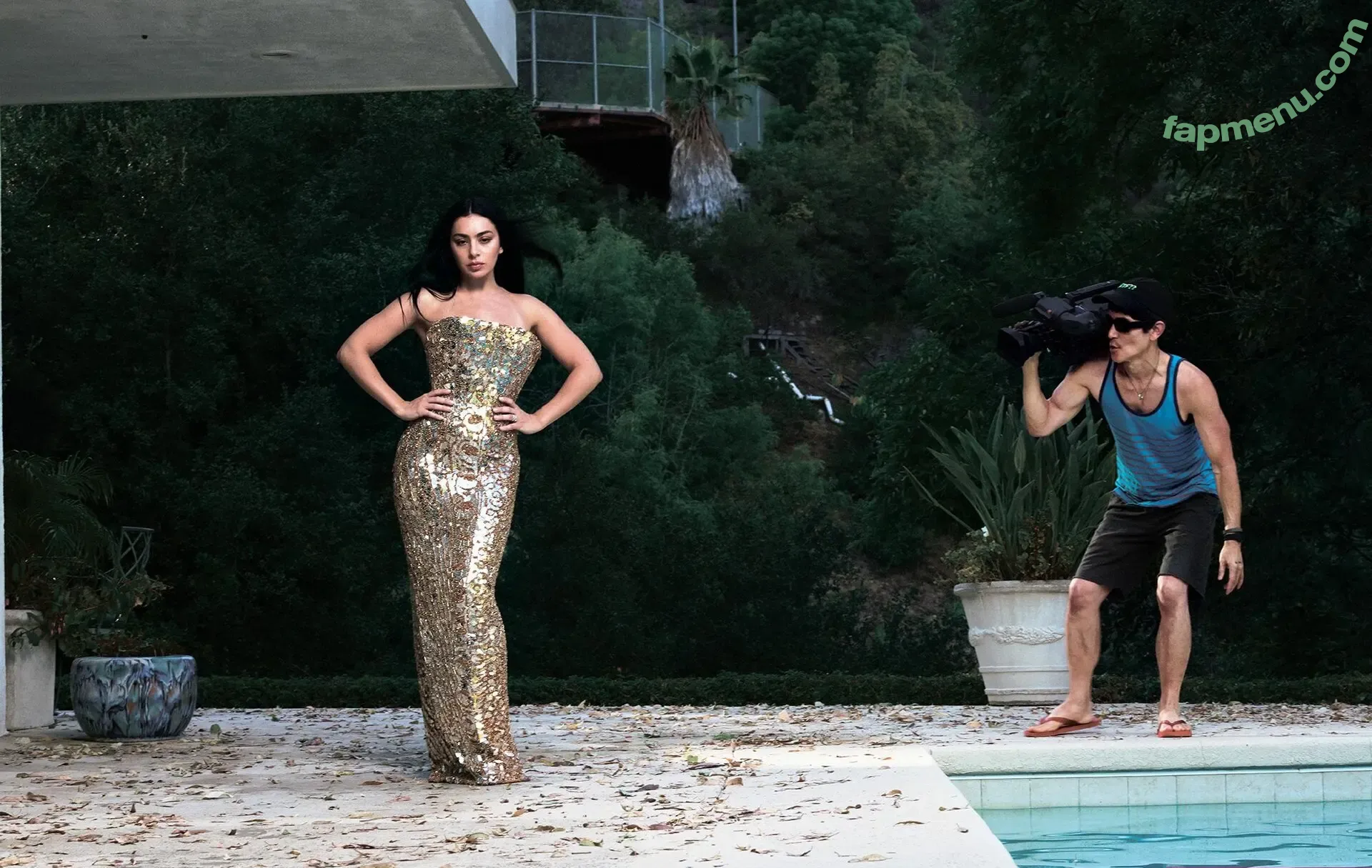 Charli XCX nude photo #3656 (charli_xcx / charlignarly)