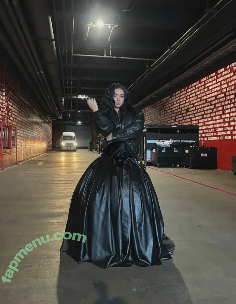 Charli XCX nude photo #3692 (charli_xcx / charlignarly)