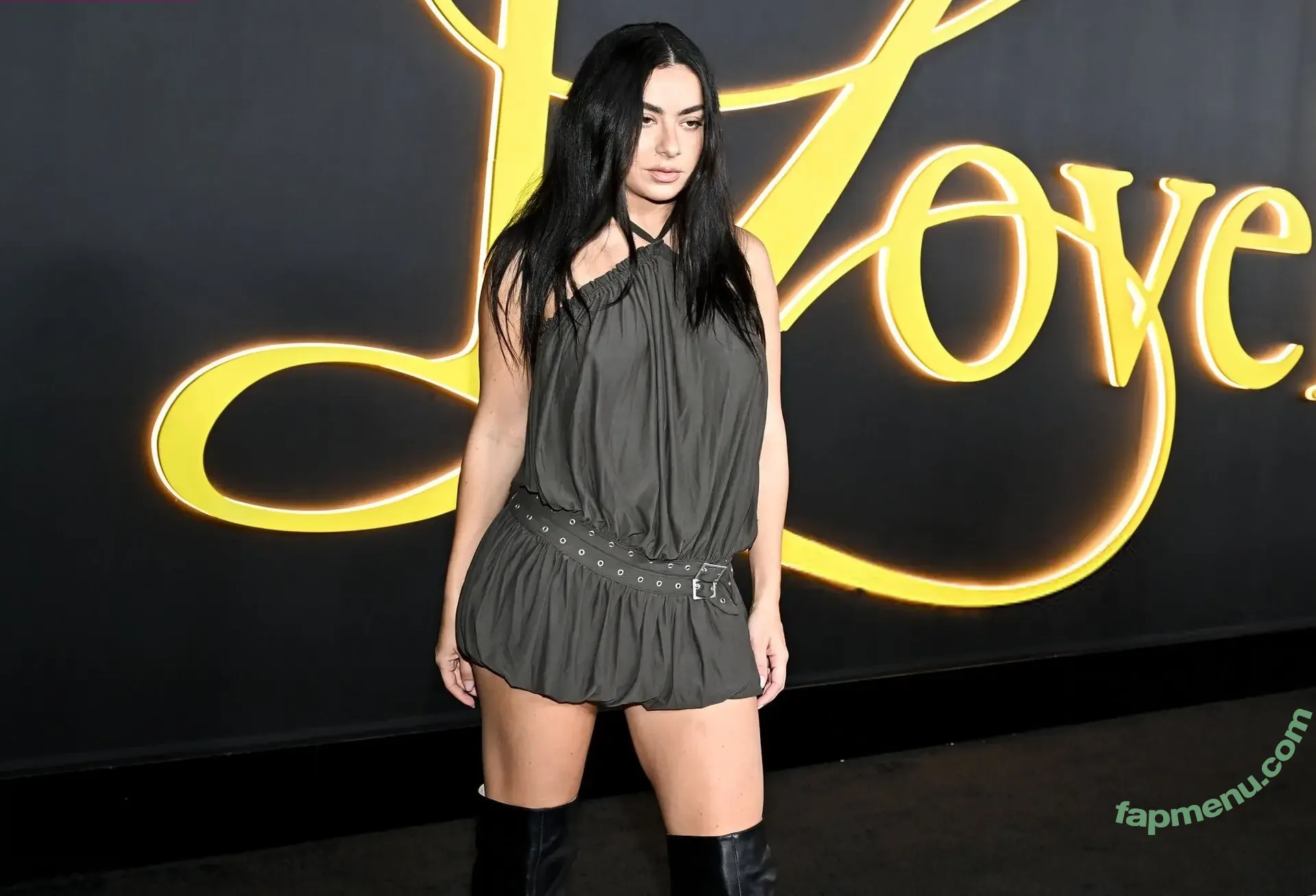 Charli XCX nude photo #3714 (charli_xcx / charlignarly)