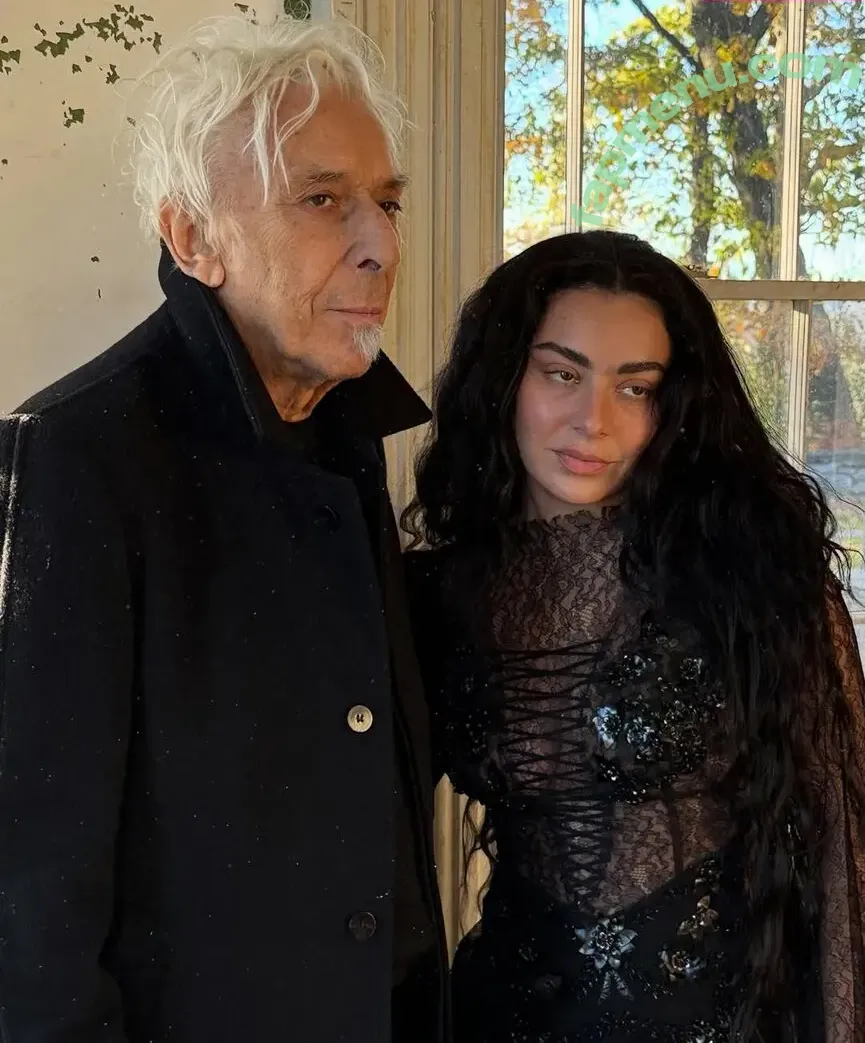 Charli XCX nude photo #3751 (charli_xcx / charlignarly)