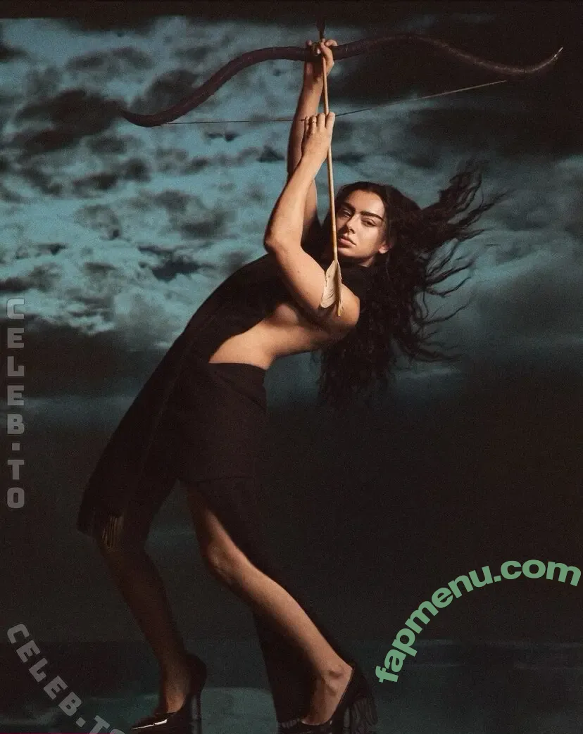 Charli XCX nude photo #3775 (charli_xcx / charlignarly)