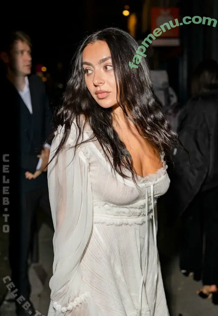 Charli XCX nude photo #3784 (charli_xcx / charlignarly)