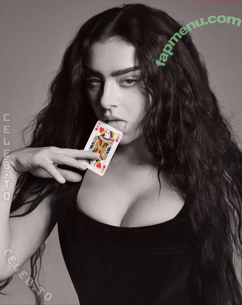 Charli XCX nude photo #3787 (charli_xcx / charlignarly)
