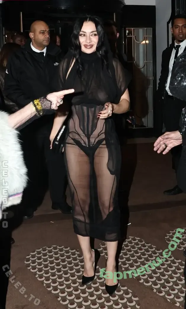 Charli XCX nude photo #3804 (charli_xcx / charlignarly)