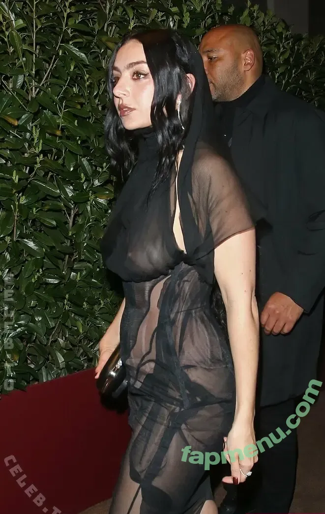 Charli XCX nude photo #3830 (charli_xcx / charlignarly)