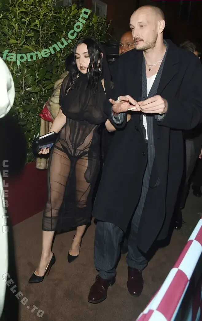 Charli XCX nude photo #3831 (charli_xcx / charlignarly)