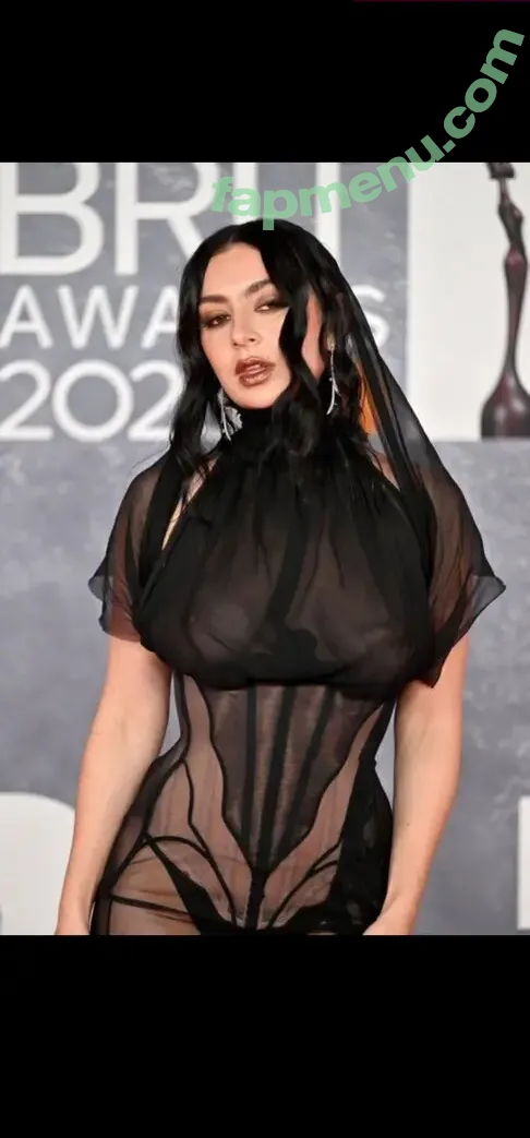 Charli XCX nude photo #3842 (charli_xcx / charlignarly)