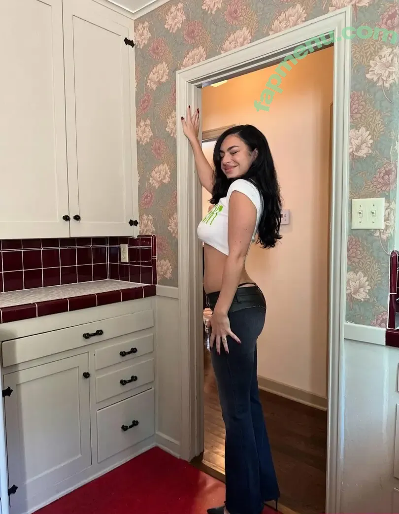 Charli XCX nude photo #3890 (charli_xcx / charlignarly / charlixcx)