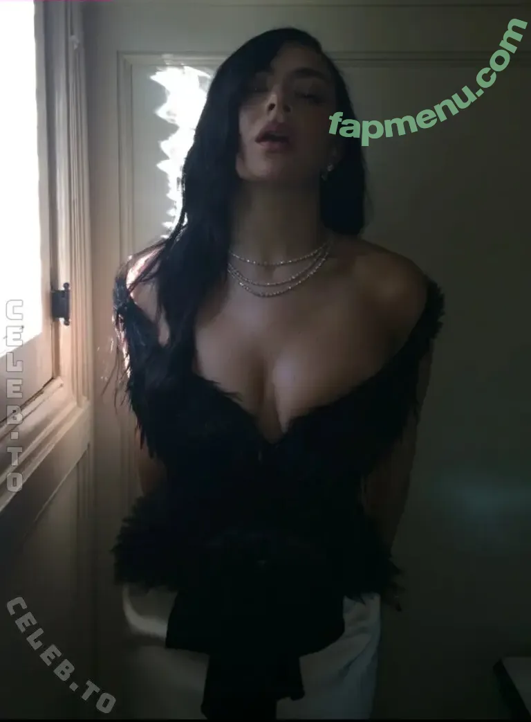 Charli XCX nude photo #3897 (charli_xcx / charlignarly / charlixcx)